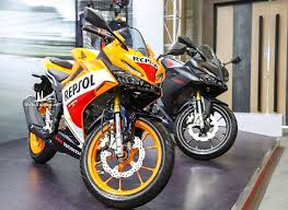 Honda cbr 150r generates maximum power 18.28 bhp @ 10500 rpm and it's maximum torque is 12.66 nm @ 8500 rpm. 98cddw Jqkgufm