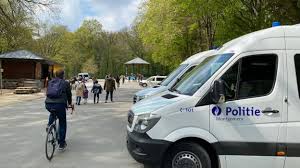 Traffic at the bois de la cambre At2rhezxyfp Um