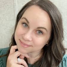 Joy Worley's Instagram, Twitter & Facebook