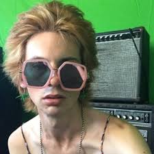 Miranda Barfield (@mirrandaa)