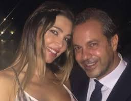 Occhi lucidi anche in studio dove la sorella manola ascolta commossa insieme con gianluca mobilia, fidanzato di cecilia. Chi E Cecilia Capriotti Altezza Peso E Biografia Della Showgirl Pourfemme