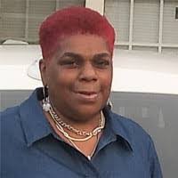 Lesley Chambers's Instagram, Twitter & Facebook