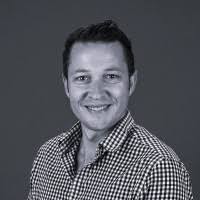 900+ profilů „Marner“