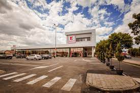 Majoritatea locuitorilor sunt români (88. Kaufland AnunÅ£Äƒ CÄƒ Face AngajÄƒri Peste 250 Locuri De MuncÄƒ Fiind Disponibile In Intreaga Å£arÄƒ 16 04 2020 Bursa Ro