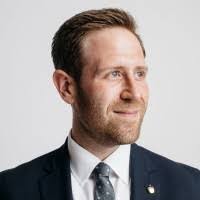 Lawrence Blumberg's Instagram, Twitter & Facebook