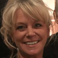 Pamela Ewald's Instagram, Twitter & Facebook