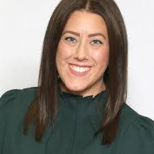 Lindsay Szymanski's Instagram, Twitter & Facebook