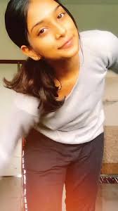 Pooja Vasudevan (@poojuu_02)