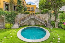 A modern mexican home incorporates modern design features with the classic colonial styles of mexican architecture. House Hunting In Mexico The New York Times
