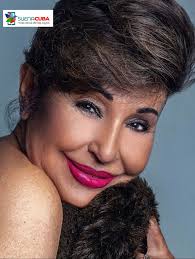 Quiero destacar hoy la actuación de este muchacho joven , el que está con  camisa de uniforme de escuela , muy muy bien !!! Me encantó.❤️❤️ Rey Gessa  se llama el actor .