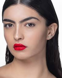 Up close and personal with @lyssiklein Makeup @lilyparfittartistry Photos  @sarahheditschphotography Hair @hairbyhannahrongo #cleanmakeup #skinprep  #highlight #brows #danessamyricksangels