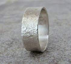 Mens Wedding Band Hammered Silver Wedding Ring By Silversmack 58 00 Mens Wedding Bands Hammered Mens Wedding Rings Unique Mens Wedding Bands