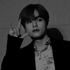 Pin Oleh Goodboytae95 Di Bangtan Edits Orang Gambar Awan Fotografi Pasangan