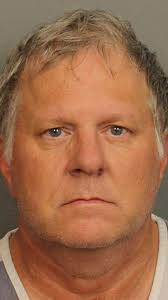 Freelance photographer charged with traveling to meet child for sex