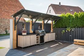 Draussen Zu Hause Individuelle Freiluftkuchen Topateam Schreiner Tischler Netzwerk In 2020 Garten Terrasse Hintergarten Terassenideen