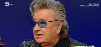 Bobby Solo, chi è: "Non dovevo fare il cantante di mestiere"/ "In famiglia  mi volevano ingegnere"