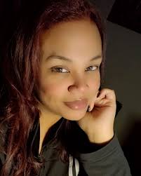 My bday is 8/5 His bday is 4/16 Only a 4 month difference. Whats you and  your spouse? Also lets see who your bday twin