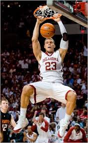 His older brother taylor griffin also joined the nba. As Blake Griffin Joins His Brother Success Follows At Oklahoma The New York Times