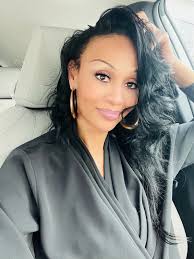 🌟 Happy Monday Dolls! 🌟 👏PROPHETIC ENCOURAGEMENT👏 Yahweh has graced me  over the years to meet and work with some amazing people — and these two  are no exception to the film,