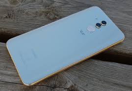 S telefonem huawei mate 20 lite to bylo hodně podivné. Cateva Impresii Despre Huawei Mate 20 Lite