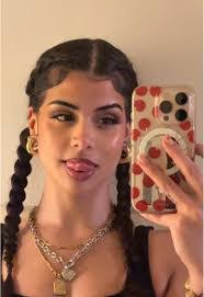 Ashley Blodgett's Instagram, Twitter & Facebook