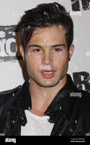Cody longo make it or break it hi-res stock photography and images