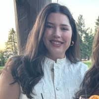 Elizabeth Jaquez's Instagram, Twitter & Facebook