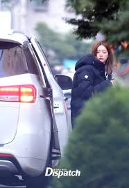 Người đẹp kim hye soo diện trang phục phô bày vòng một gợi cảm khi tham dự sự kiện phim truyền hình mới đây. Breaking Girl S Day Hyeri And Ryu Jun Yeol Are In A Relationship Koreaboo