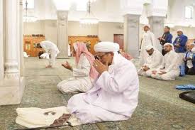 Selawat sholawat nabi allahuma solli ala muhammad ya rabbi solli alaihi wasalim 1000x. Amalan Jumat Baca Sholawat 1000 Kali Kelak Diperlihatkan Kedudukannya Di Surga