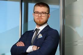 W najbliższą sobotę, 17 marca, telewizyjna czwórka wyemituje dokument krzysztof rutkowski, słucham?. Michal Krzysztof Rutkowski Ey Emeia Consulting Iot Strategy Senior