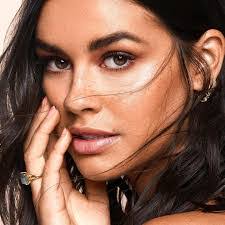 Samantha Coles's Instagram, Twitter & Facebook