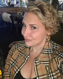 Vanessa Brennan's Instagram, Twitter & Facebook