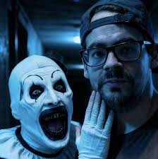 Is the touch pad for multimedia in Acura RDX problematic?