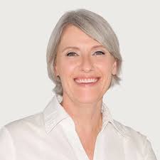 Julie Valentin's Instagram, Twitter & Facebook