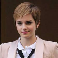Such hairstyles on fashion shows and the red carpet today make all known models and actresses. 20 Celebrity Women With Short Hair