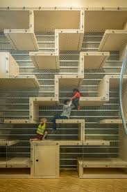 Galeria De Casa Ku Be Da Cultura Und Movimento Die Mvrdv Adept Pelas Lentes Die Ossip Van Duivenbode 2 Carla Carmo Dekoration Spielplatz Ideen Spielplatz Kinderzimmereinrichtung