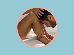 Your Partner Can Totally Go Down on You During Your Period (& It Can Even  Help with Cramps)