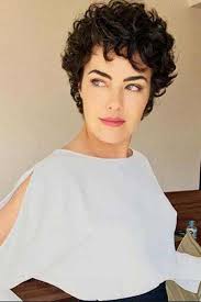 Asymmetrical hairstyles need no introduction because you all know how cool and glammy they. Hairstyles For Short Curly Hair 2016 Style You 7