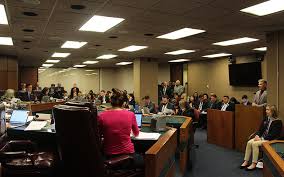 15, with multiple operators all opening their doors to customers on the first day. Arizona Sports Betting Bill Moves Forward With 6 3 Vote Cronkite News