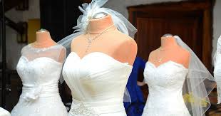 Spätestens nach dem eingang der einladung ist es an der zeit, sich auf die suche nach kleidern für den großen tag zu machen. Brautkleider Um 20 000 Euro In Gmunden Gestohlen Tiroler Tageszeitung Online Nachrichten Von Jetzt