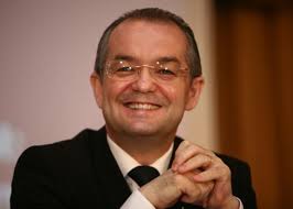 Of those who voted, 87.5% backed impeachment. Traian BÄƒsescu Nu Exclud Posibilitatea Ca Emil Boc SÄƒ Fie Candidat Pnl Si Pmp Pentru Un Nou Mandat De Primar Ziar Gazeta De Cluj