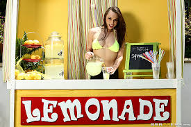 ▷ Aidra Fox in ZZ Lemonade- Aidra Fox (Photo 1) | Brazzers