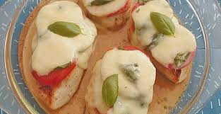 Check spelling or type a new query. Hahnchenbrustfilet Mit Tomate Und Mozzarella Uberbacken 1k Rezepte