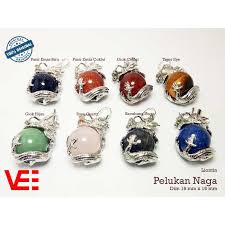 Liontin batu natural impor lilitan naga l2 rp.750.000/kodi (20 buah) spesifikasi: Vee Liontin Terapi Kesehatan Model Bulat Pelukan Naga Batu Kecubung Ungu Shopee Indonesia