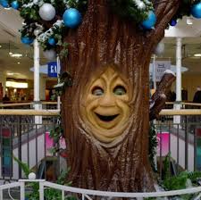 The Potteries Shopping Centre was once a bustling hub of activity in  Hanley. In the 80s, 90s, and 00s, it was a popular destination for shoppers  seeking everything from fashion to groceries.