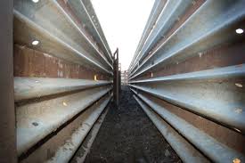 Livestock Steel Alleyway Fence Made With Used Highway Guardrail Cattle Corrals Building A Fence Livestock