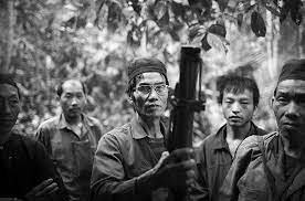 The battle of lima site 85, also called battle of phou pha thi, was fought as part of a military campaign waged during the vietnam war and laotian civil war by the vietnam people's army and the pathet lao, against airmen of the united states air force 1st combat evaluation group, elements of the royal laos army, royal thai border patrol. An Actual Vietnam War Photo Of Hmong Soldiers Vietnam War Photos Vietnam History Vietnam War