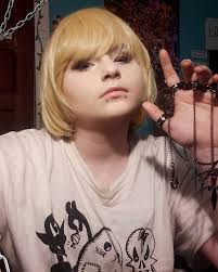 insert that stupid kurapika is drowning in an indescribable emptiness  copypasta that people use