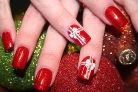29 Creative Christmas Nail Designs Christmas Present Nails Holiday Nail Designs Christmas Nails Acrylic