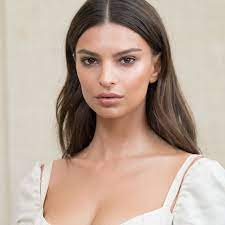 Emily ratajkowski is known as model and actress who starred in the popular blurred lines music video and appeared on icarly from 2009 to 2010. Emily Ratajkowski And Pregnancy Everything The Model Has Said About Expecting Her First Child